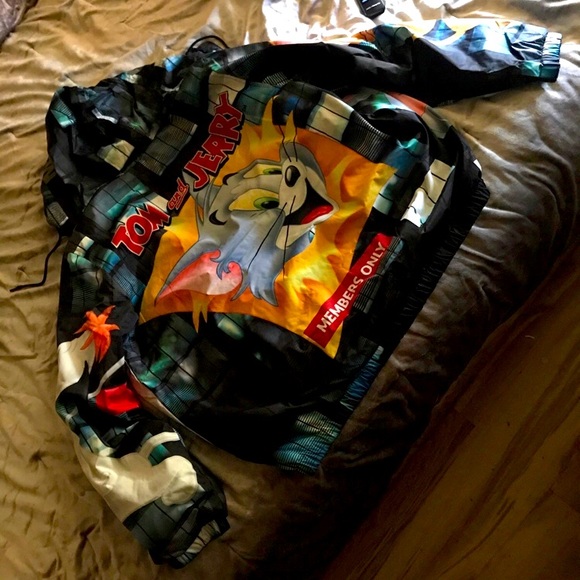 ‘Members Only’ Tom and Jerry Jacket - Picture 3 of 9